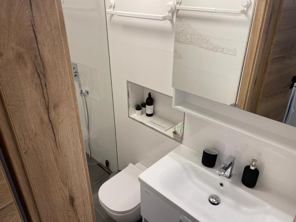 Apartments Piranom מראה חיצוני תמונה
