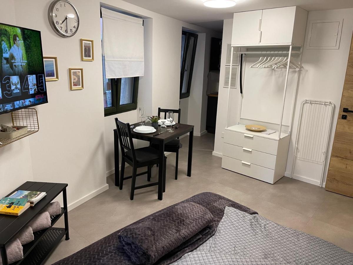 Apartments Piranom מראה חיצוני תמונה