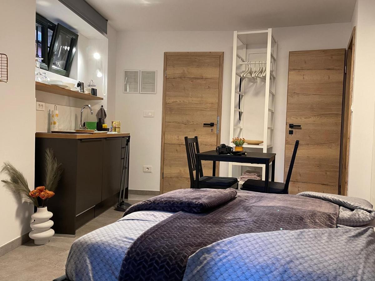 Apartments Piranom מראה חיצוני תמונה
