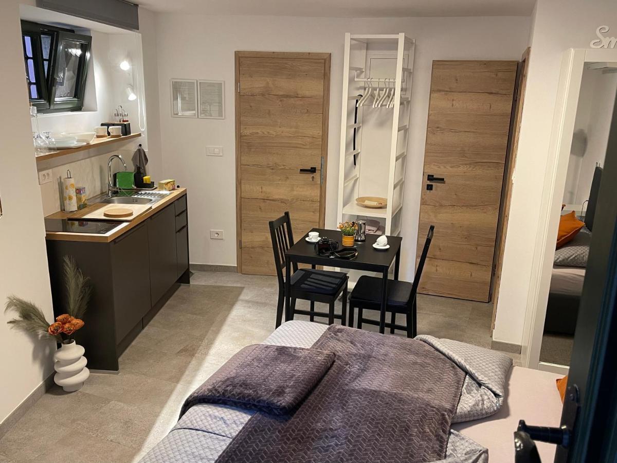 Apartments Piranom מראה חיצוני תמונה