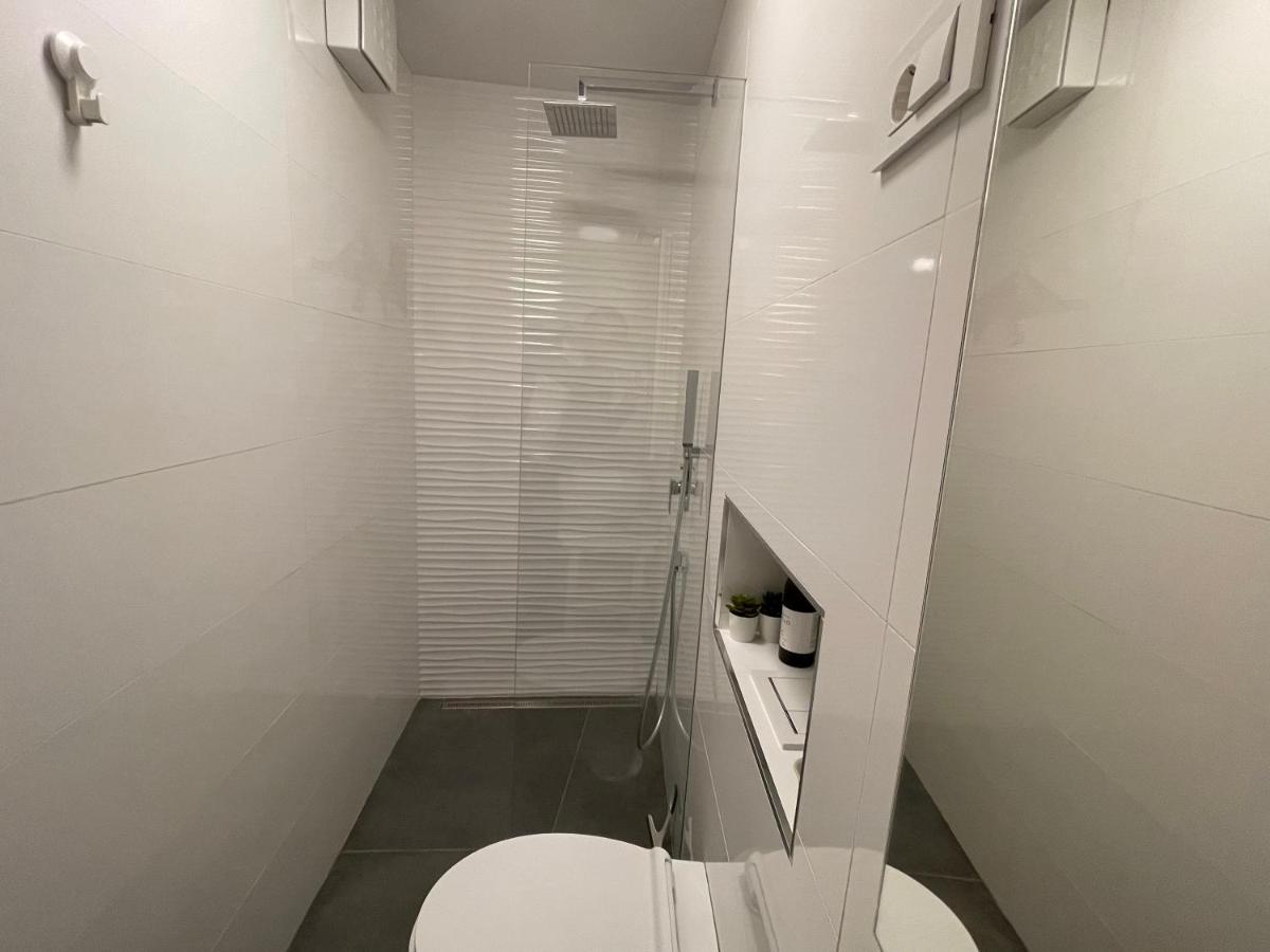 Apartments Piranom מראה חיצוני תמונה